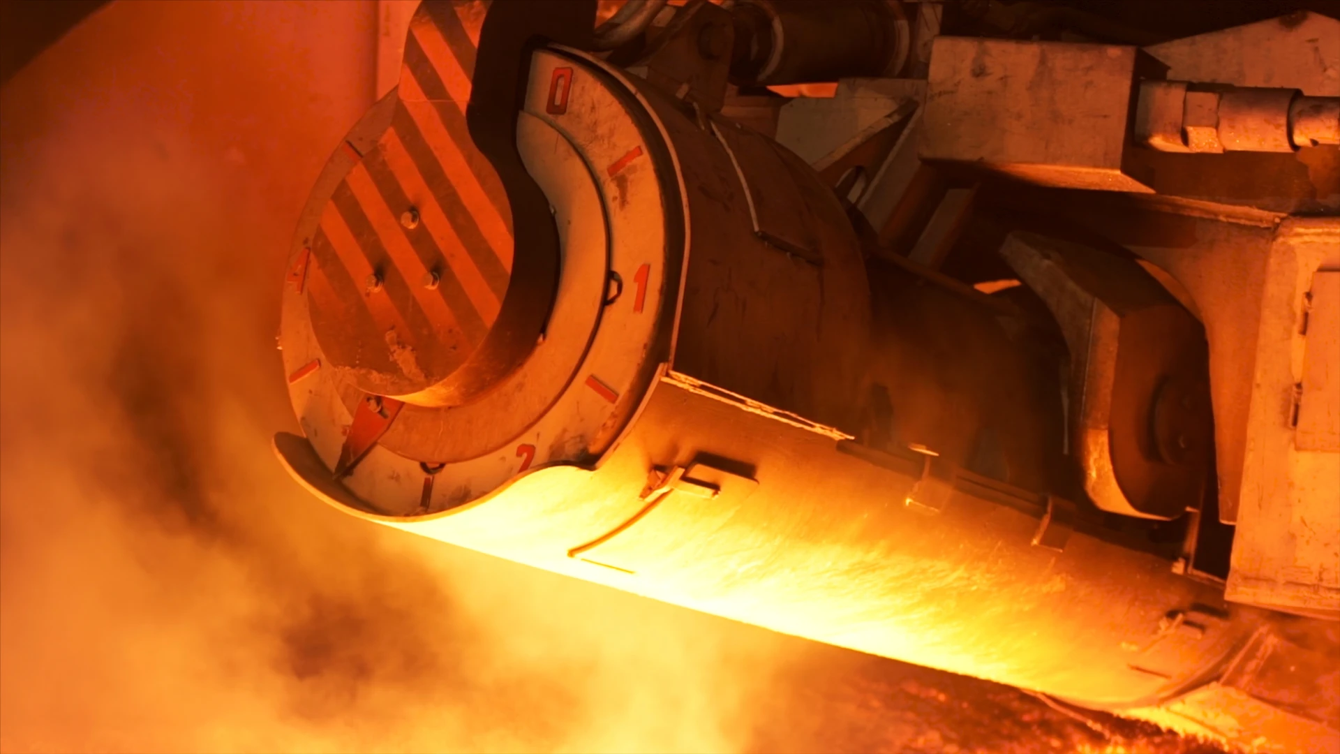 Metallurgical Coke Supplier – metallurgical process using metallurgical coke in high-temperature steel and iron production.